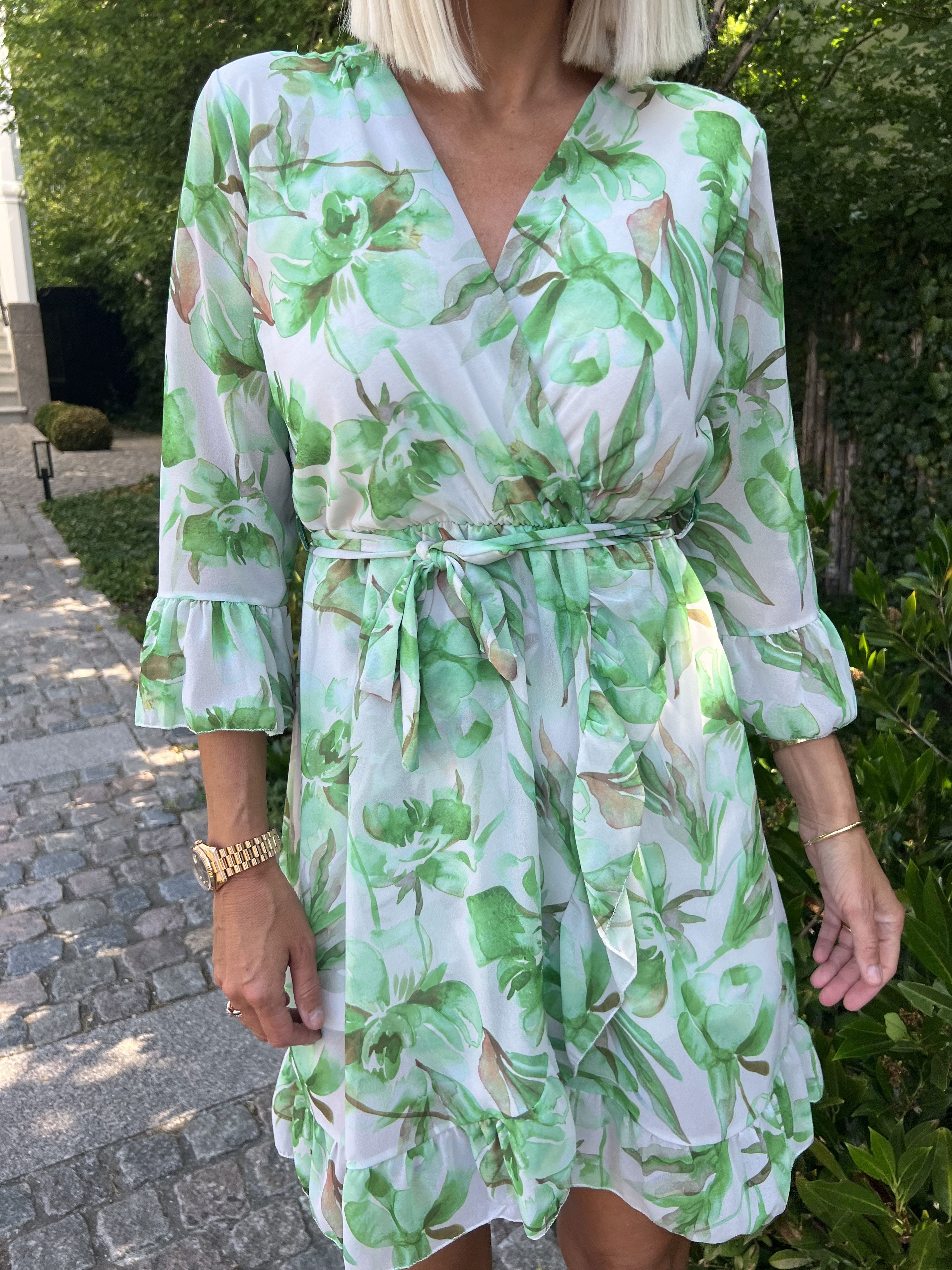 Merle - Kort kjole i chiffon med blomsterprint